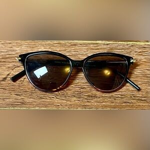 Hand Polished Black Cat Eyes Ladies Sunglasses